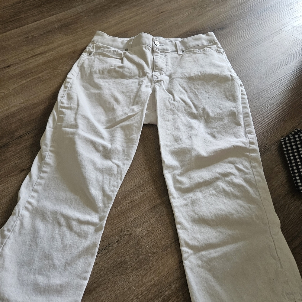 Gloria Vanderbilt Classic White Denim